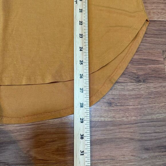 Zenana Short Sleeve V-neck, Mustard Yellow T-Shirt women size Large - Picture 7 of 9